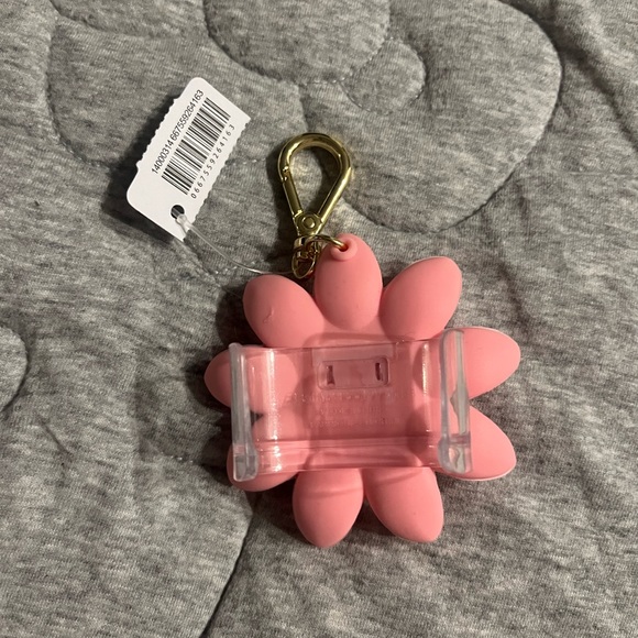 Bath And Body Works Lotus Flower Pocketbac Holder Keychain NWT - Picture 2 of 3
